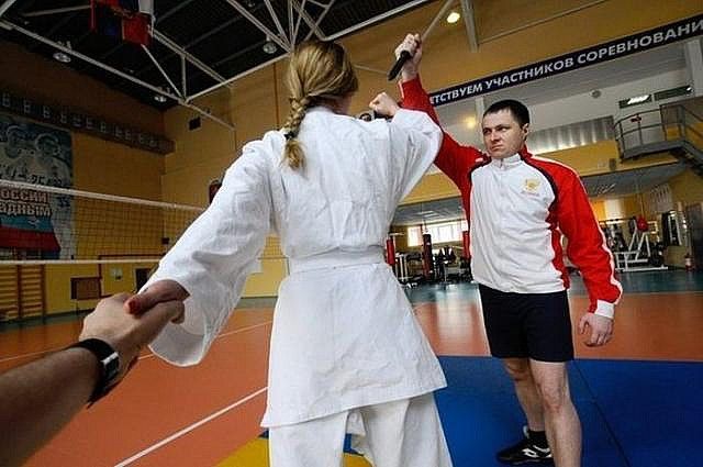 Иди за мной. Русская версия