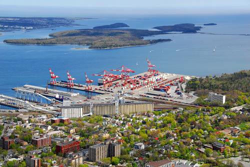 В канадском порту с 15-метровой высоты упал контейнер с ураном В канадском порту с 15-метровой высоты упал контейнер с ураном