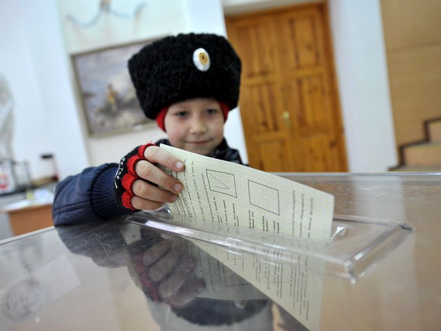 Крым выбирает свою судьбу на референдуме. Явка беспрецедентная