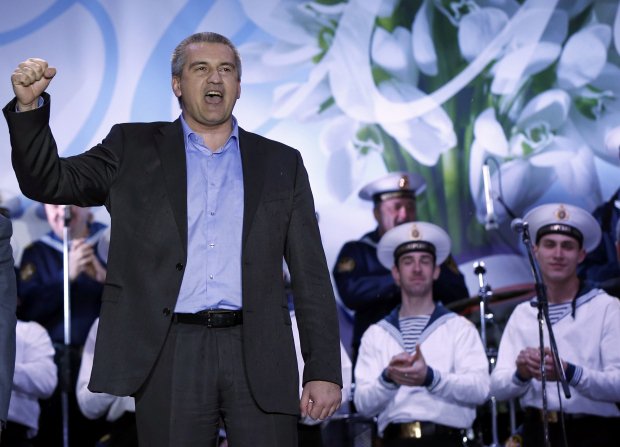 Республика Крым: российский рубль, московское время и штамп на госгранице