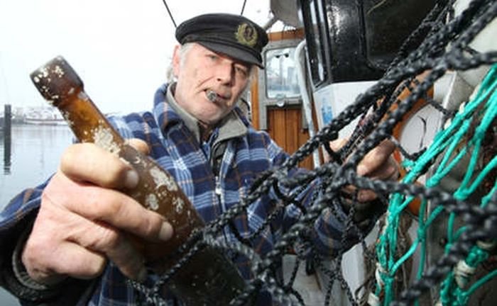 Немецкие рыбаки нашли самое старое послание в бутылке