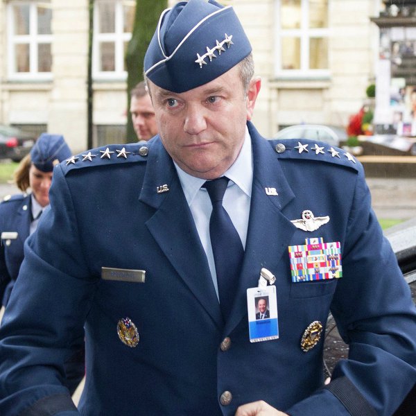 Начальник российского Генштаба обсудил ситуацию на Украине с Верховным главкомом ОВС НАТО в Европе