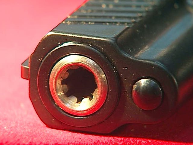 Житель Брянска обстрелял школьников из пневматики