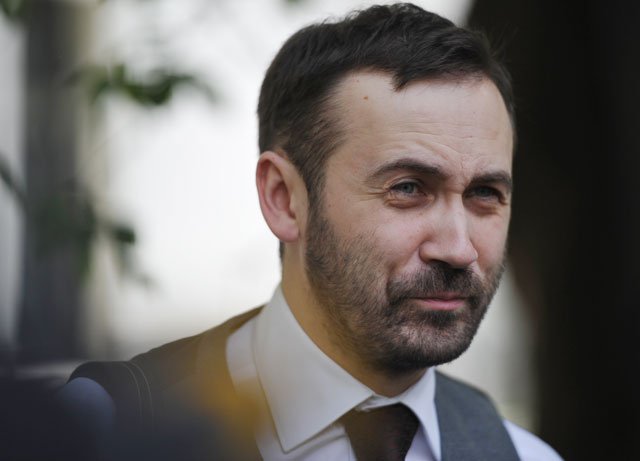 ЛДПР требует лишить Пономарева мандата из-за Крыма