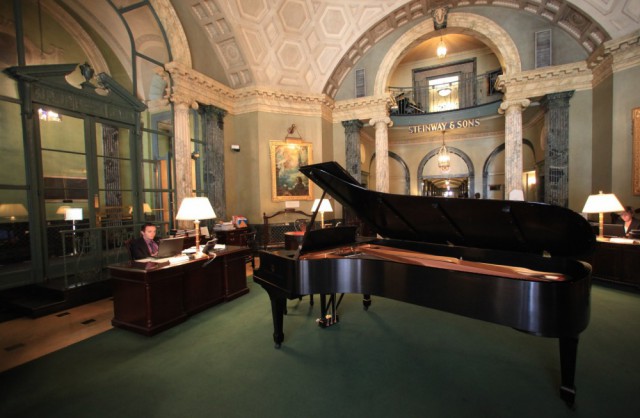 Небоскреб на пятачке