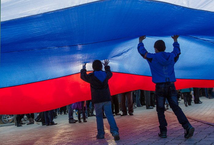 Крым митингует в поддержку России | 19 фото