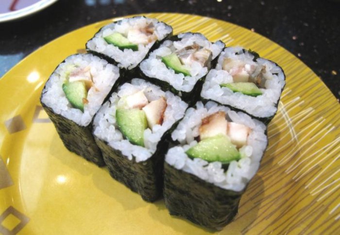 Как готовят суши в Японии