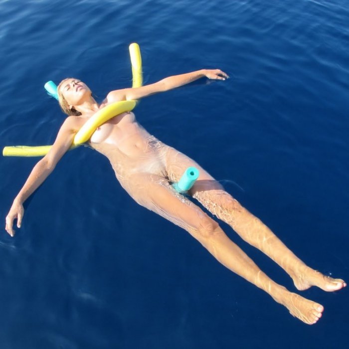 Девушки бывают разные