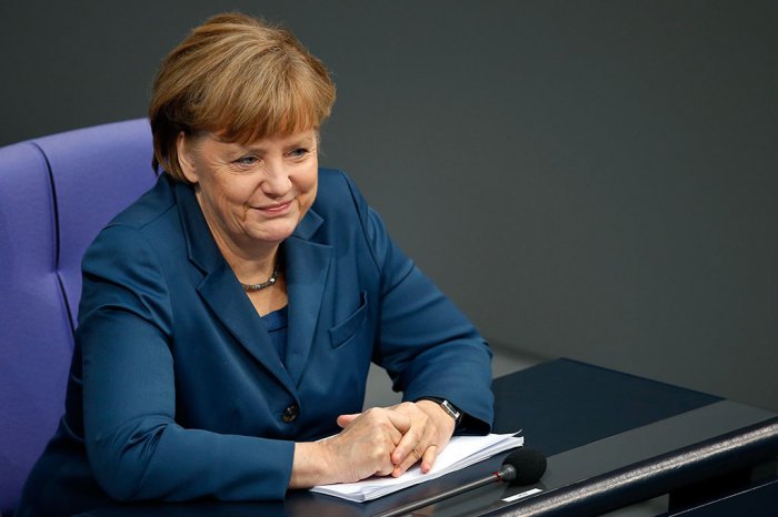 Меркель высказалась против принятия экономических санкций в отношении России