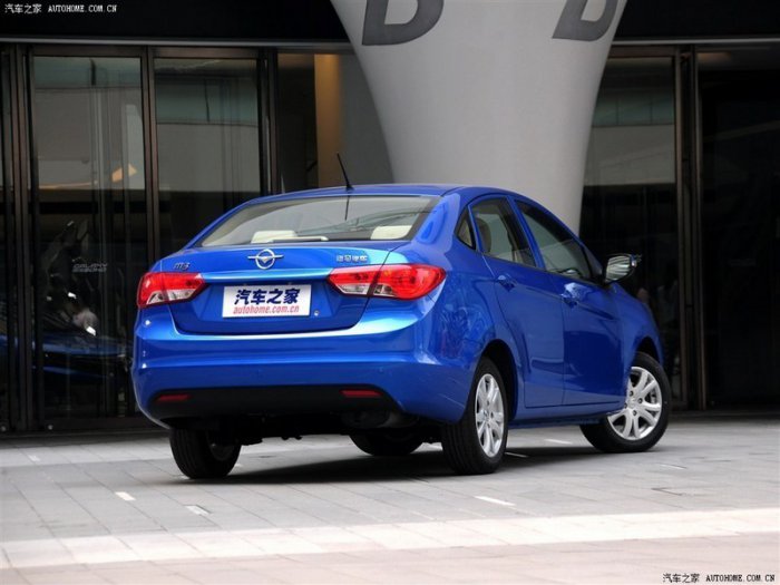 В России появится новый седан за 460 тысяч рублей