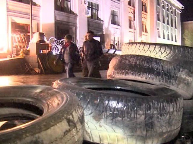 Штурм Славянска: силы самообороны заявляют, что сбили вертолет