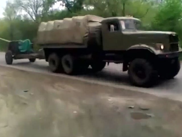 Штурм Славянска: силы самообороны заявляют, что сбили вертолет