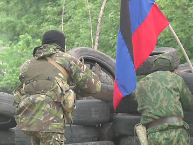 Славянск в блокаде, но не сдает позиций