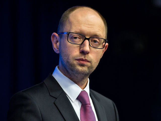 Яценюк обвинил в одесских событиях милицию