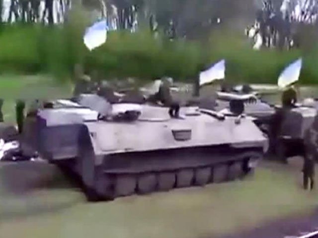 Славянск окружили 30 тысяч военных с "Градами" Славянск окружили 30 тысяч военных с "Градами"