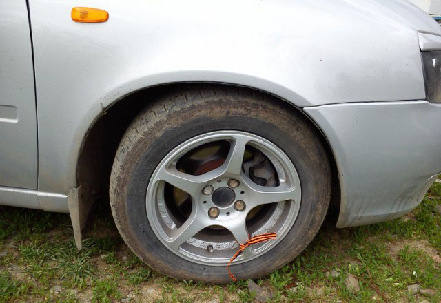 Они скоро ее к сливным бачкам привязывать начнут..