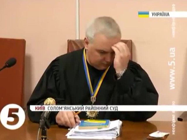 Матёрых уголовников ждут в рядах самообороны Майдана Матёрых уголовников ждут в рядах самообороны Майдана