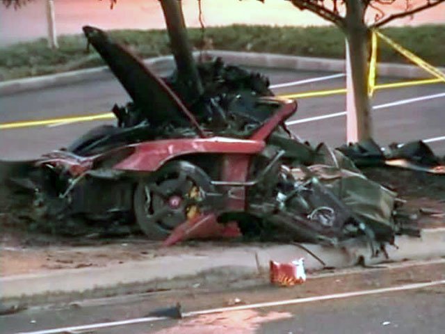 Вдова водителя, вместе с которым погиб Пол Уокер, подала в суд на Porsche Вдова водителя, вместе с которым погиб Пол Уокер, подала в суд на Porsche