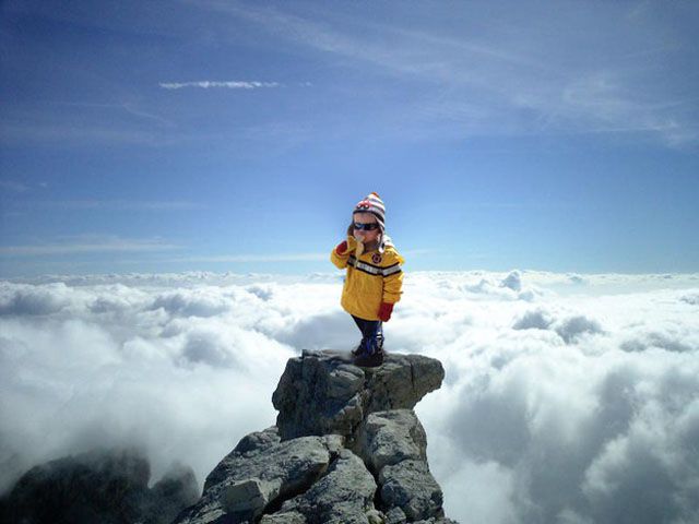 Пацан с бананом пошел в народ