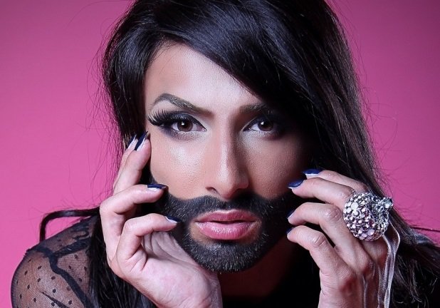 Бородатая леди и Клоун-убийца официально вошли в состав «Фрик-шоу»