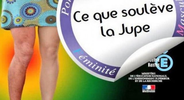 Во Франции мальчиков попросили прийти в школу в юбках