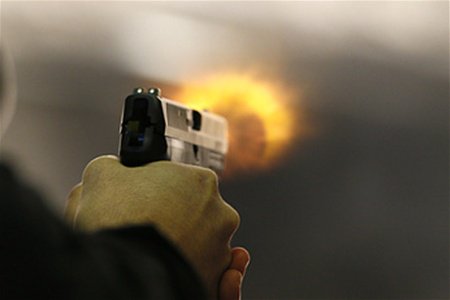 В Детройте психбольной застрелил отчима и ранил мать