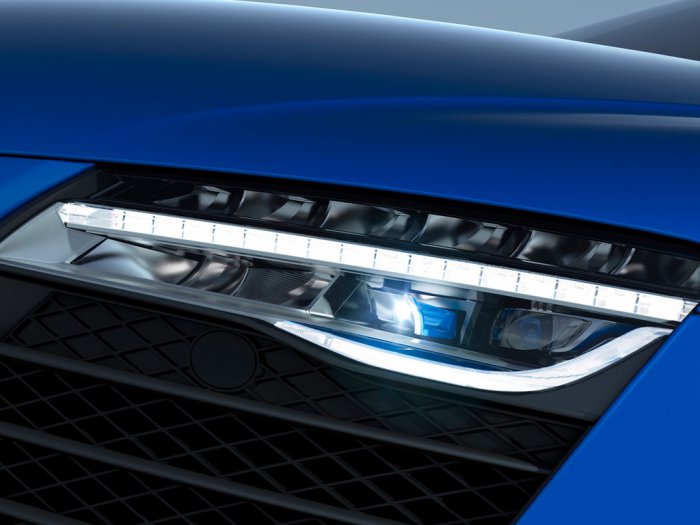 Audi представила первую серийную машину с лазерными фарами
