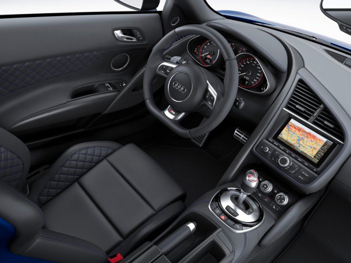 Audi представила первую серийную машину с лазерными фарами