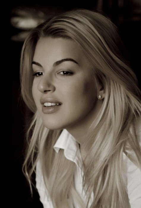 Стриптизерка Полина из сериала "Физрук"