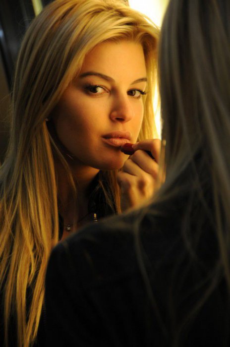 Стриптизерка Полина из сериала "Физрук"