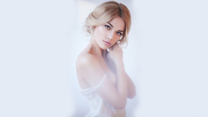 Обои на рабочий стол / Wallpack girl 129 (18+)