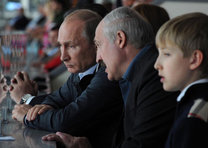 Путин наградил игроков и тренерский штаб сборной России по хоккею