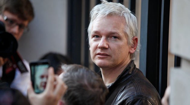 Посол Эквадора: Ассандж может оставаться в здании дипмиссии бесконечно долго