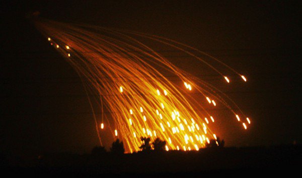 Славянск вновь обстреляли снарядами с фосфором Славянск вновь обстреляли снарядами с фосфором