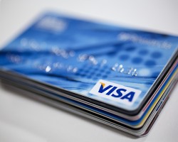 Visa пригрозила уходом с российского рынка Visa пригрозила уходом с российского рынка