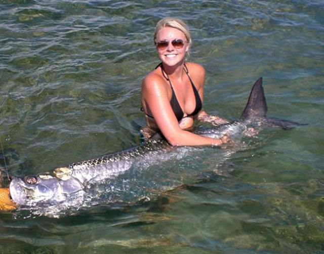 Рыбачим с девчонками! (69 фото)