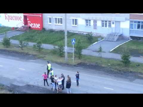 Джентльмены провожают леди