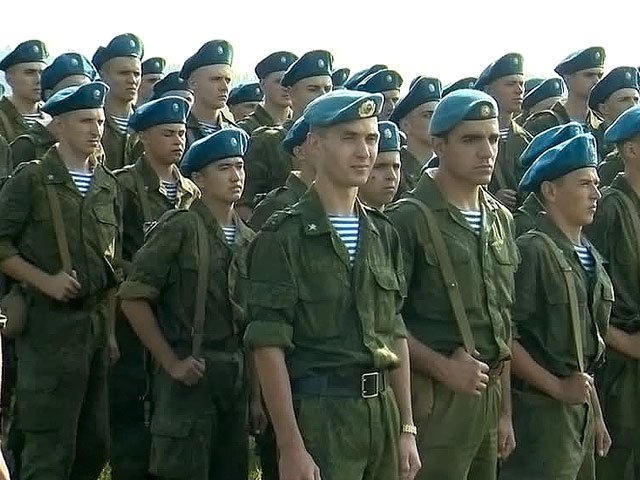 Дивизию ВДВ десантируют на полигон в Челябинской области Дивизию ВДВ десантируют на полигон в Челябинской области