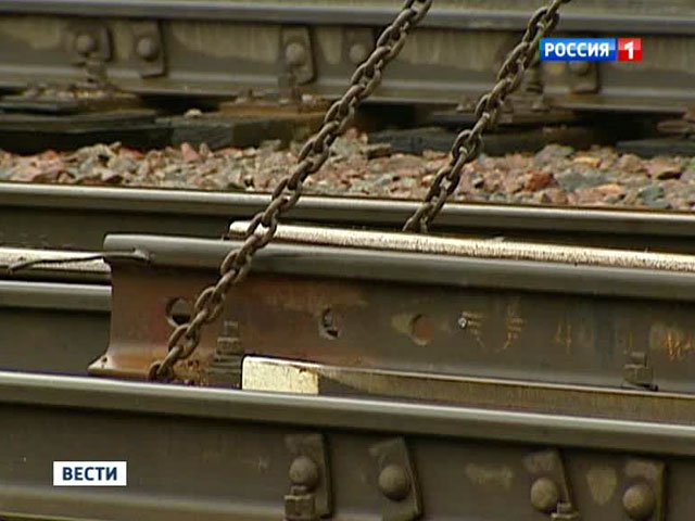 На железной дороге под Донецком прогремели два взрыва: 14 грузовых вагонов сошли с рельсов