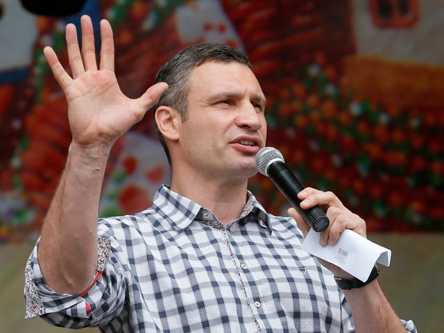 За обмундирование батальона "Киев" братья Кличко заплатят из своего кармана