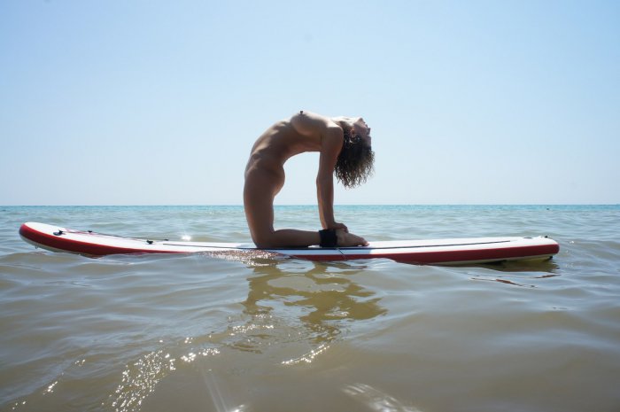 Девушки бывают разные