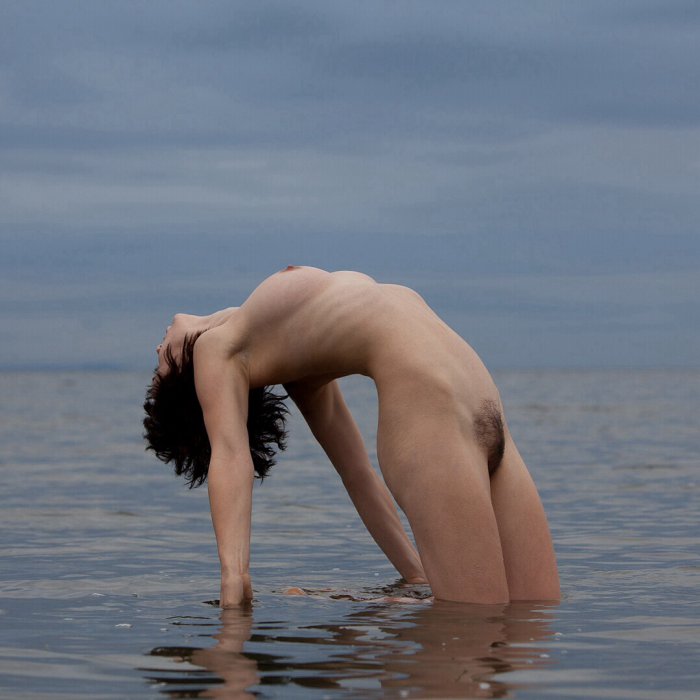 Девушки бывают разные