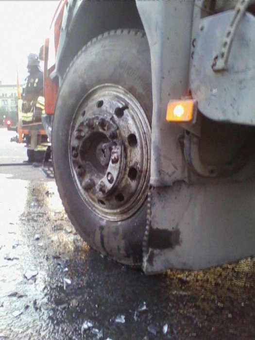 Купил мотик и на 200км/ч в поливайку...