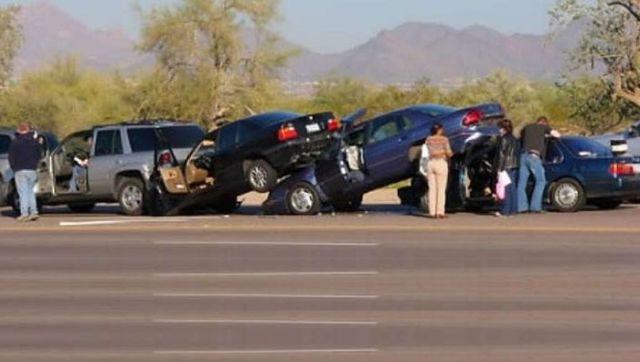 Странные аварии (25 фото)