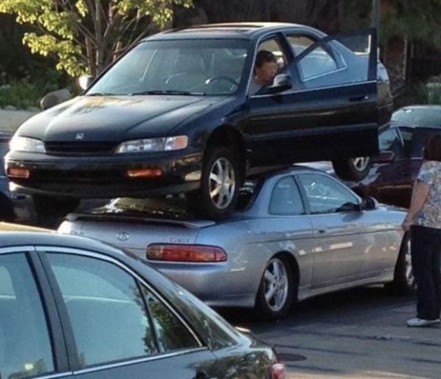 Странные аварии (25 фото)