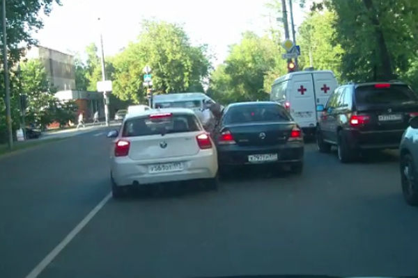 Водитель, сбивший старика за замечание, оказался глухонемым Водитель, сбивший старика за замечание, оказался глухонемым