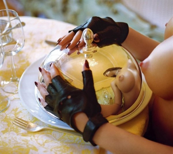 Девчули понедельника 18+