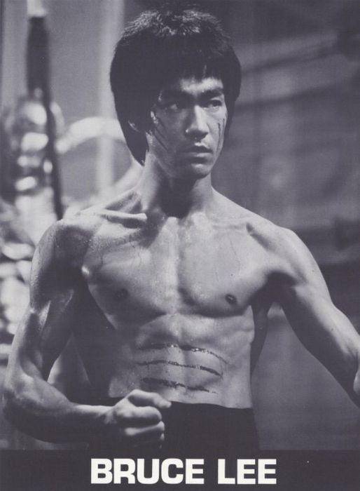 Шедевры кинематографа из первых видеосалонов СССР (43 фото)