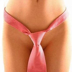 Женатый мужчина пришёл к врачу с жалобами на боли в животе и узнал, что он женщина