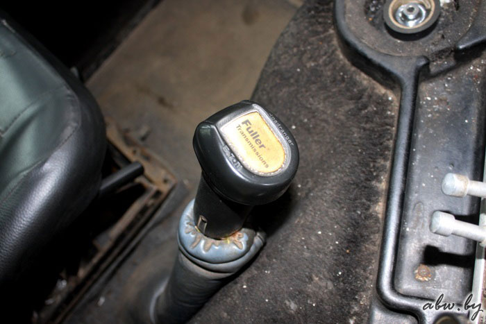 Крепкий американский тягач по цене нового "бюджетника". Мнение владельца Peterbilt 362